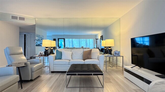 Building Photo - 5100 N Ocean Blvd