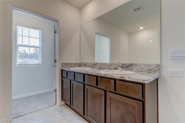 Building Photo - 33351 Apricot Tree Ct