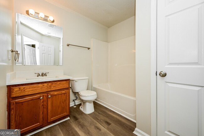 Building Photo - 4610 Idlewood Park