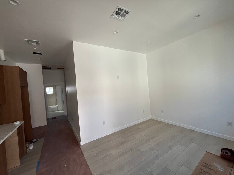 Building Photo - 3929 Brighton Ave