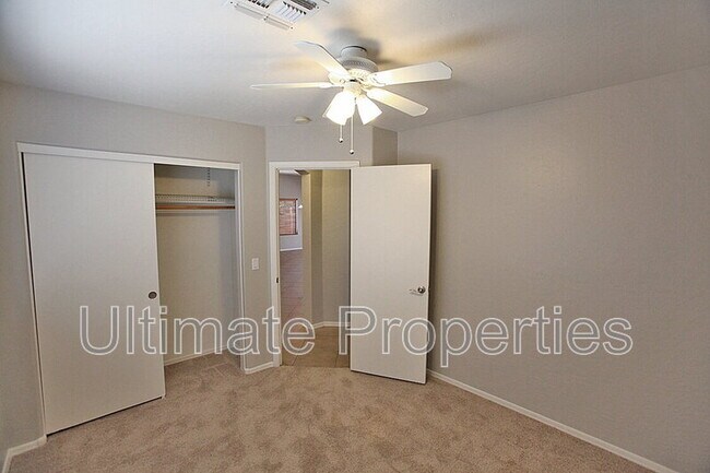 Building Photo - 15710 N 34th St