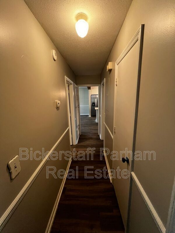 Building Photo - 5615 Buxton Dr