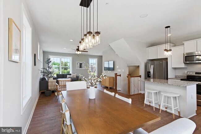 Building Photo - 12408 Jackson Ave