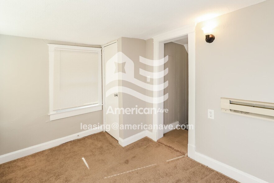 Building Photo - 2933 Park Ave