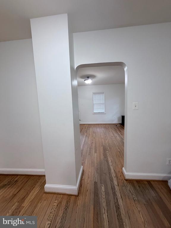 Building Photo - 491 N Latham St