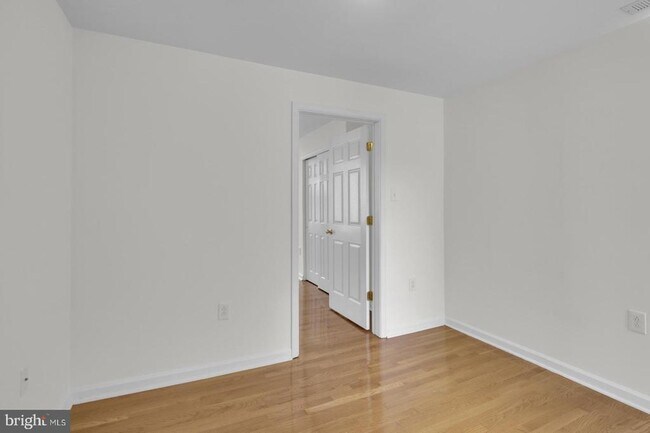 Building Photo - 1526 Brown St