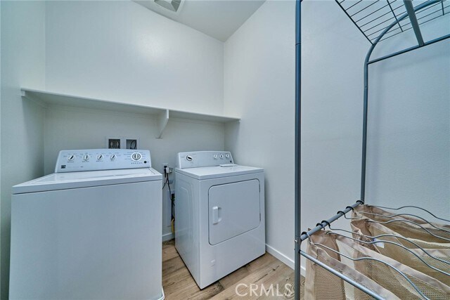 Building Photo - 35879 Landon Ln
