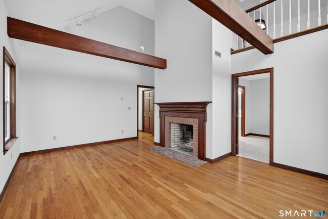 Building Photo - 82 Limewood Ave