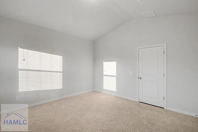 Building Photo - 68 Blueberry Ct NE