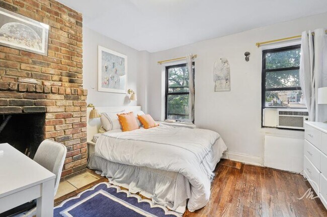 Building Photo - 2 bedroom in New York NY 10011