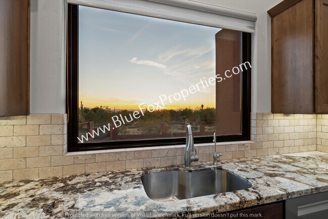 Building Photo - 13037 N Red Quail Pl