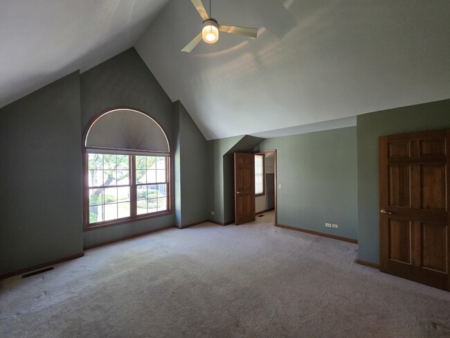 Building Photo - 2286 Brookside Ln
