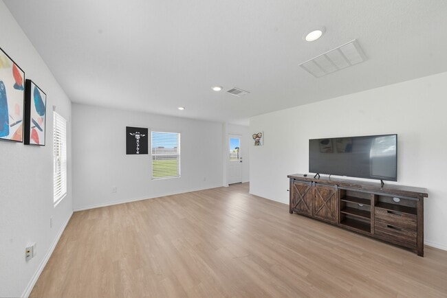 Building Photo - 32506 Orchard Haze Dr