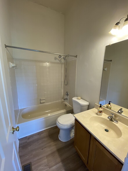 Building Photo - 5032 Merganser Ct