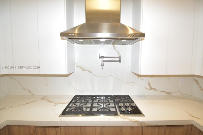 Building Photo - 7560 SW 56th Ct