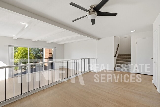 Building Photo - 8708 Bluff Ln