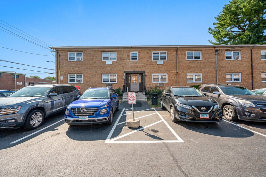 Building Photo - 324 Park Ave