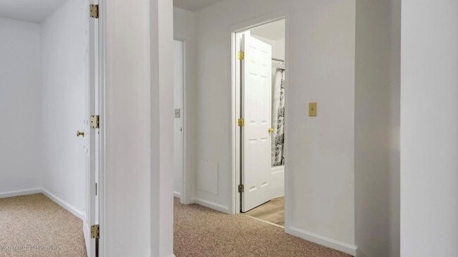 Building Photo - 3BR/2.5BA Townhouse Available July 1st!!! - Great Residential Neighborhood!!