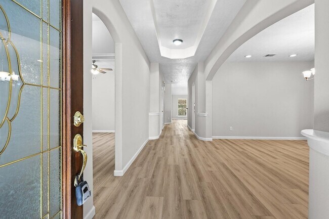 Building Photo - 25910 N Lakefair Dr
