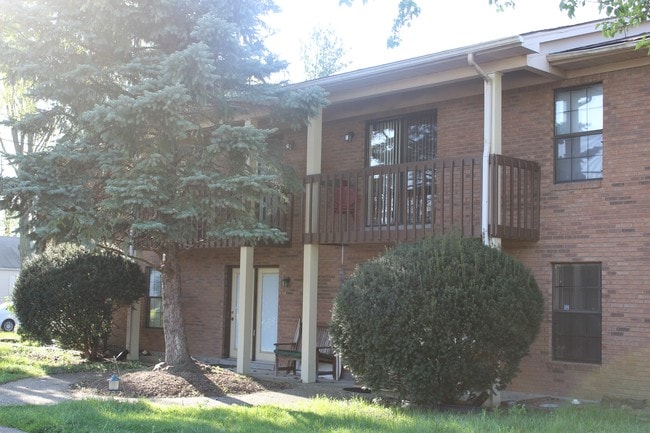 Building Photo - 108 E Florence Ave