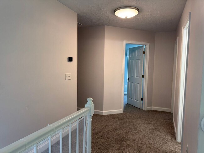Building Photo - 116 Realini Dr