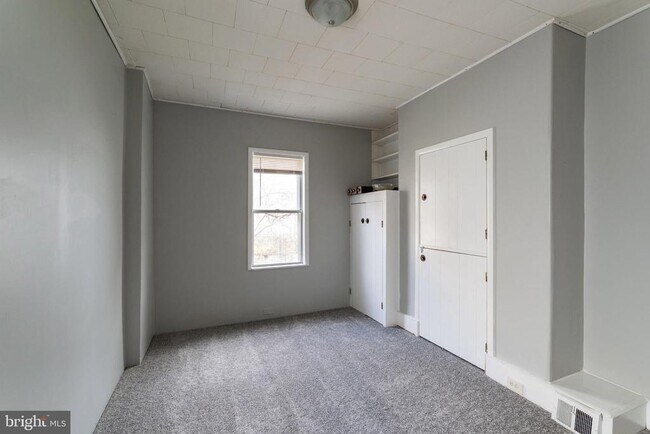 Building Photo - 3943 Terrace St