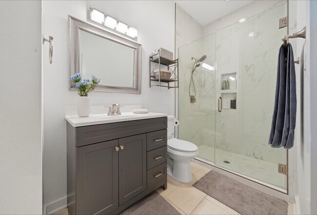 Building Photo - 806 Jackson Hill St