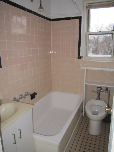 Building Photo - 104 Woodside Green