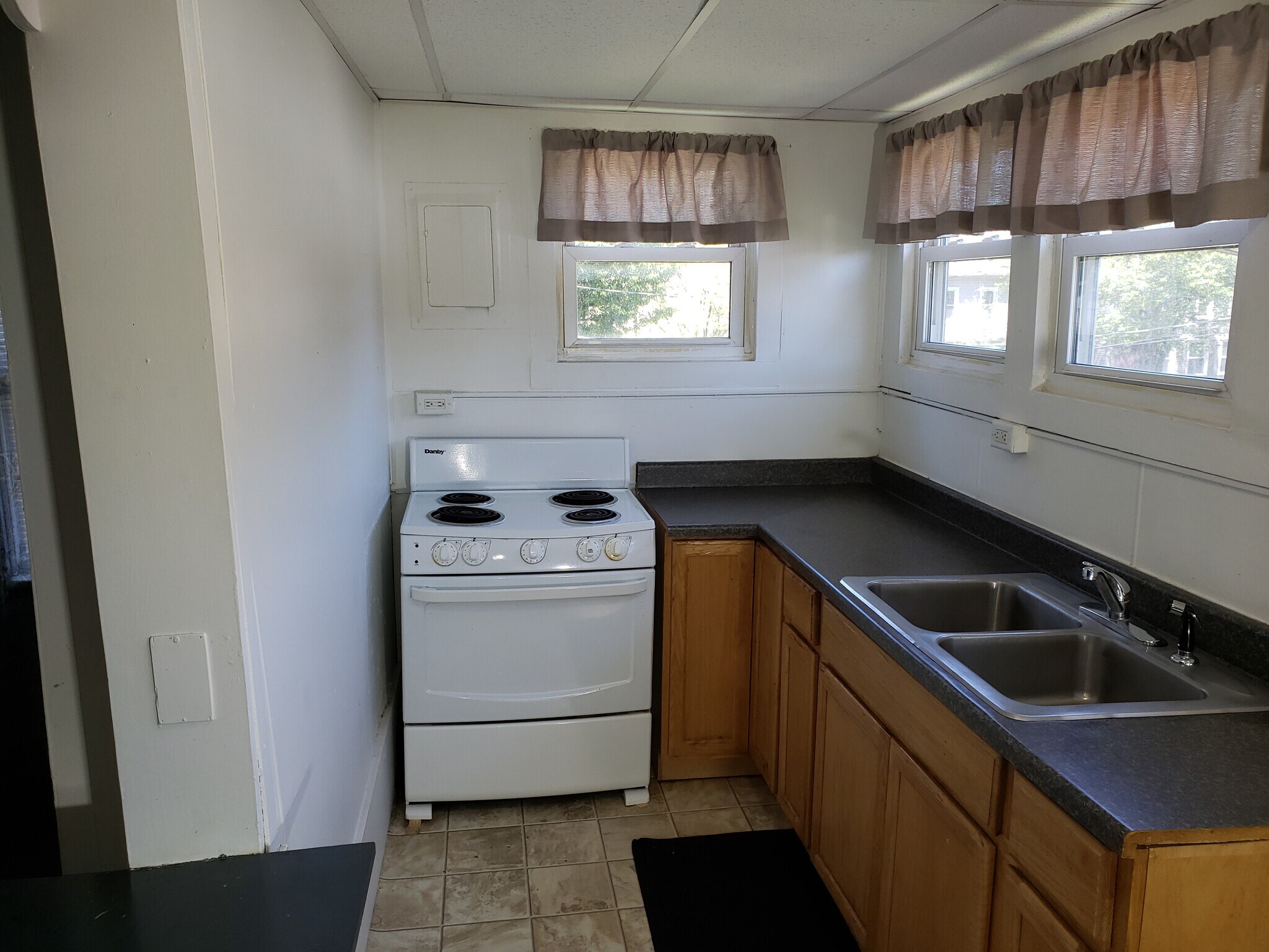 Building Photo - 510 Chestnut St