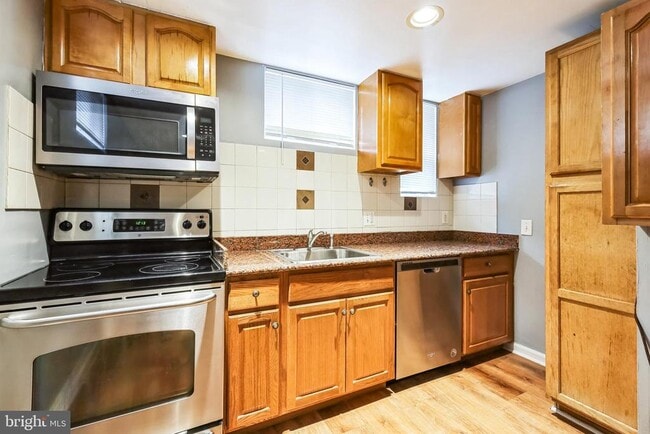 Building Photo - 4929 Foote St NE
