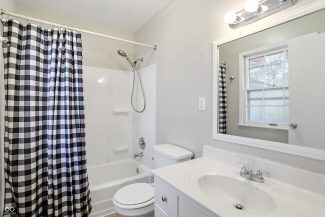 Building Photo - 3329 Melbourne Cir