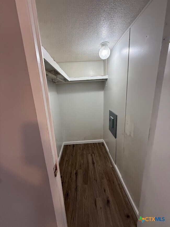 Building Photo - 341 Buck Trail