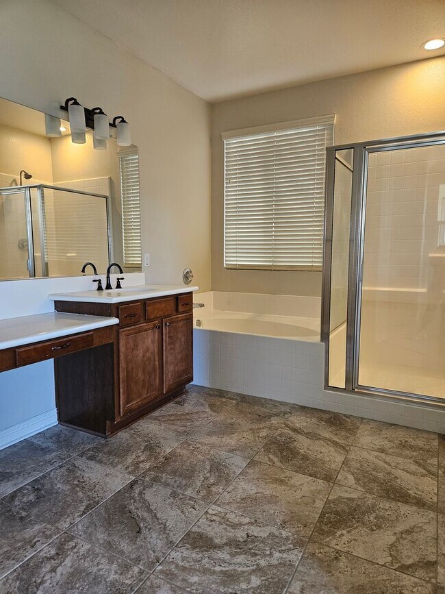 Building Photo - 13141 High Crest Rd