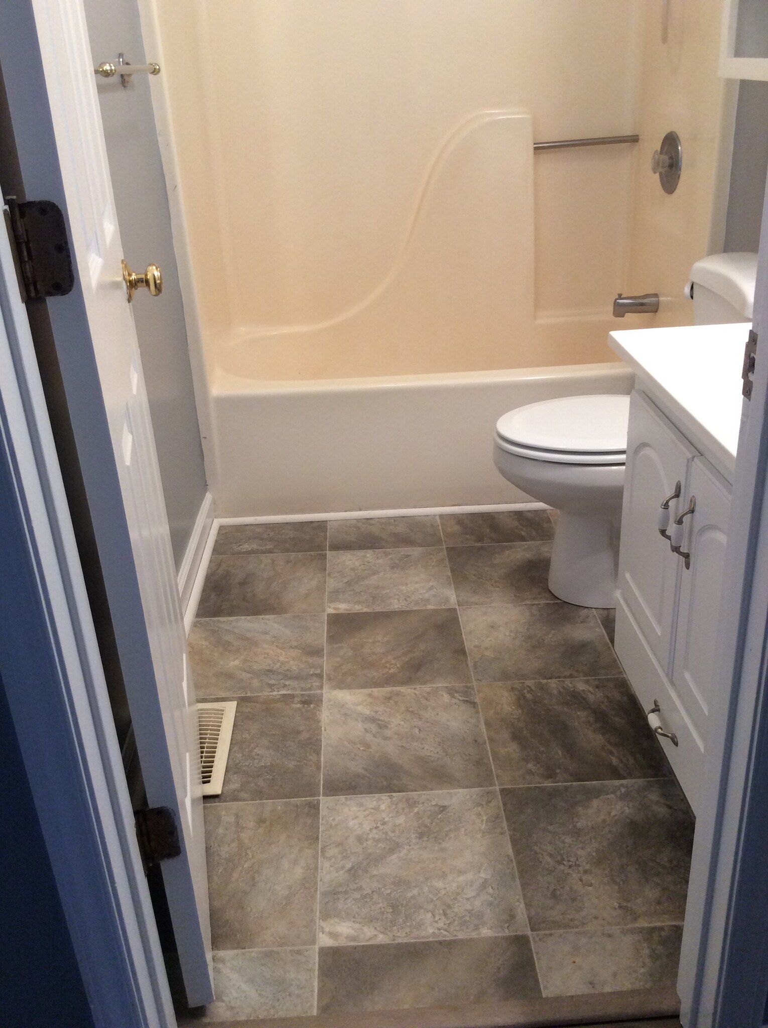 Building Photo - 308 Rose Dr