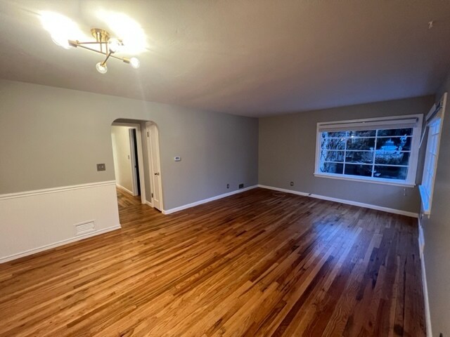 Building Photo - 411 S Coeur Dalene St