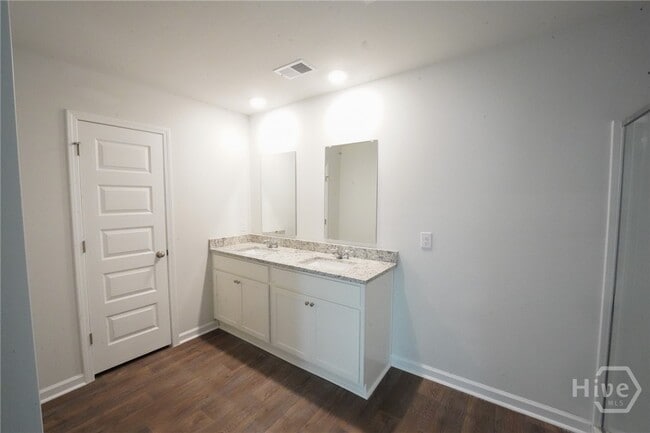 Building Photo - 430 Coconut Dr
