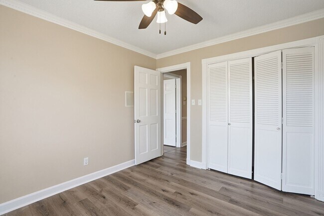 Building Photo - Mayfair Home For Lease with Backyard Oasis!