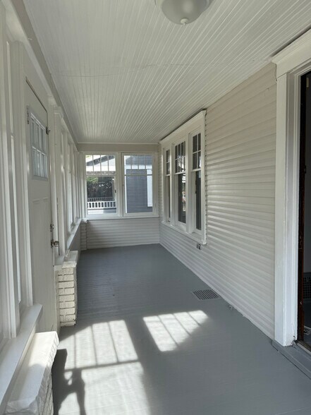 Building Photo - 1310 Ray Pl NW