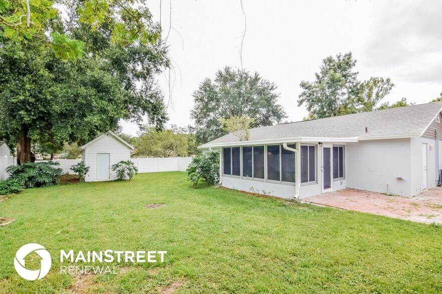 Building Photo - 602 N Highview Ter