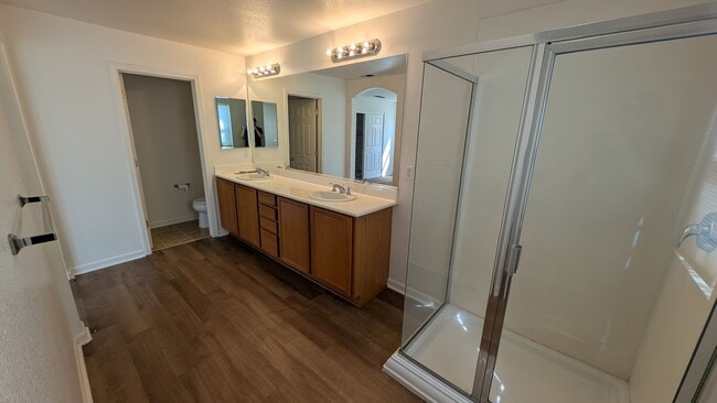 Building Photo - Experience Modern Comfort in This Newer Sp...
