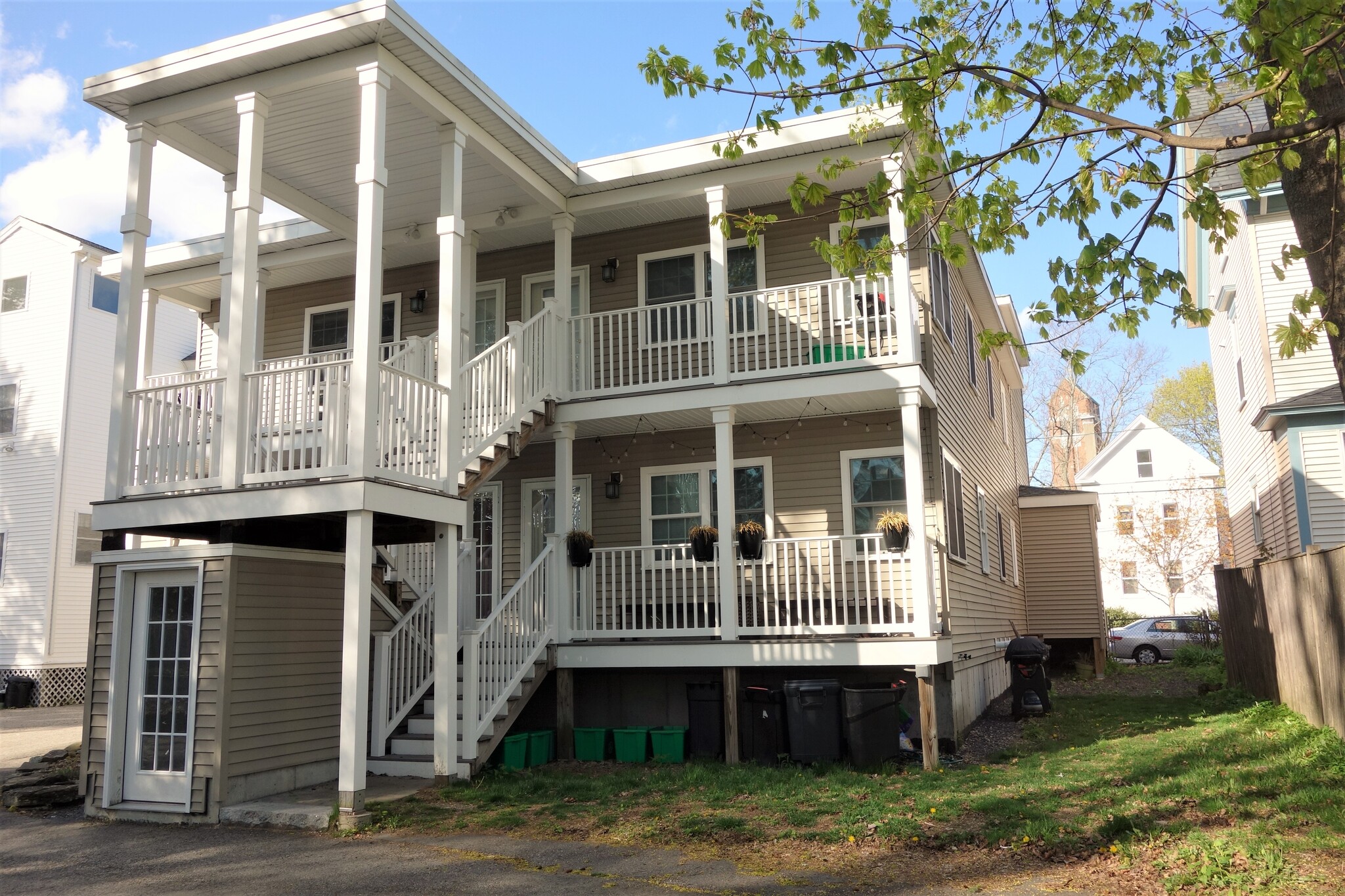 Building Photo - 142 Cabot St