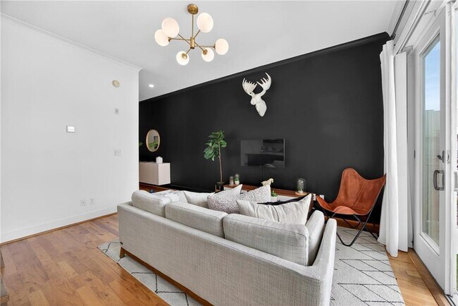 Building Photo - 384 Ralph McGill Blvd NE