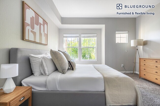 Building Photo - 1745 Nantucket Cir