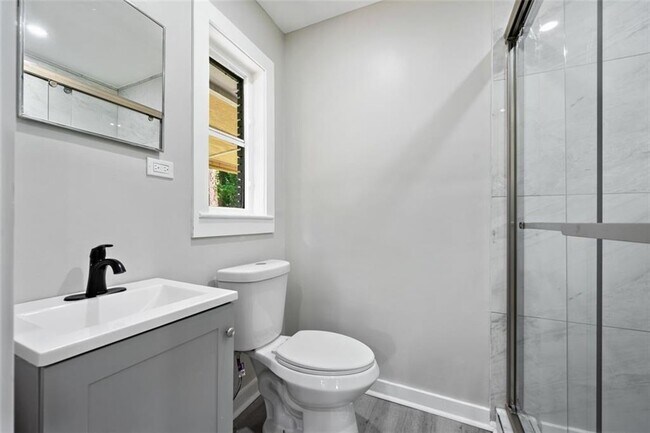 Building Photo - 1905 Fort Valley Dr SW