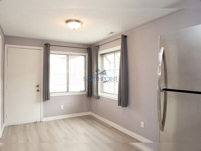 Building Photo - 2BR/1.5BA | Newly Renovated House Duplex | Private Backyard |  In International Peace Garden!