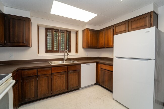 Building Photo - St Augustine South - 3BR Home with Firepla...