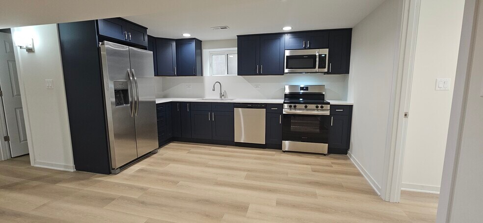 Building Photo - 3432 W Hirsch St