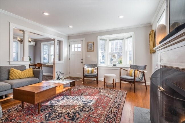 Building Photo - 203 Locust Dr