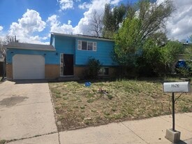 Building Photo - 1620 River Dr