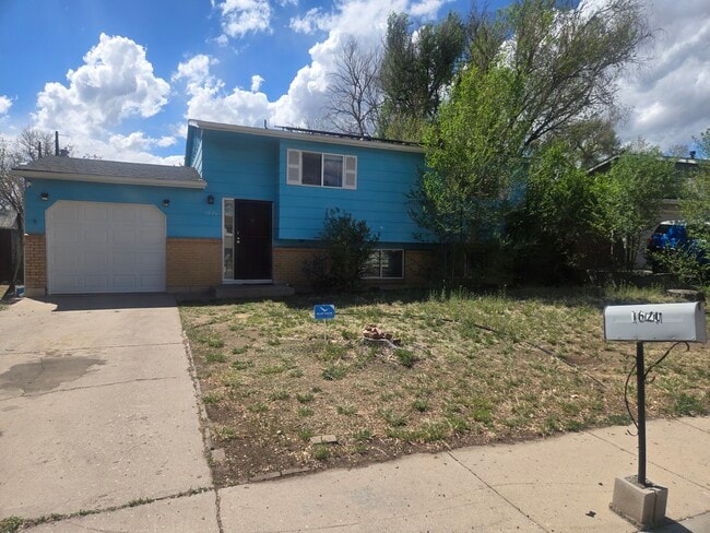 Building Photo - 1620 River Dr